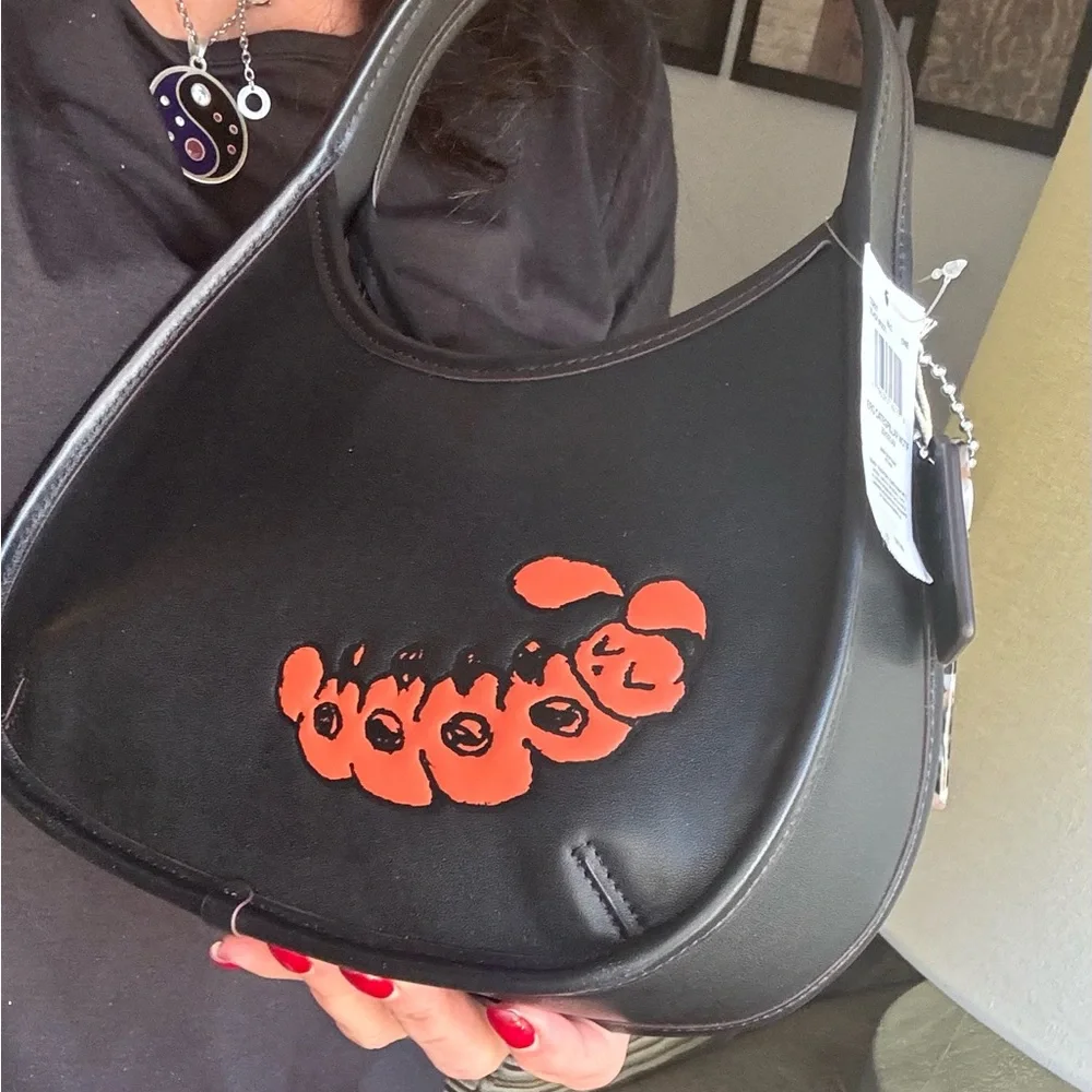 Authentic COACHTOPIA Leather Caterpillar shoulder magnetic closure hobo/card set - Picture 15 of 17